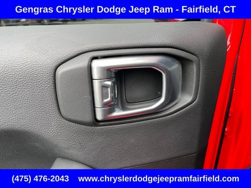 Certified 2025 Jeep Wrangler Unlimited Sahara AWD/4WD image 38
