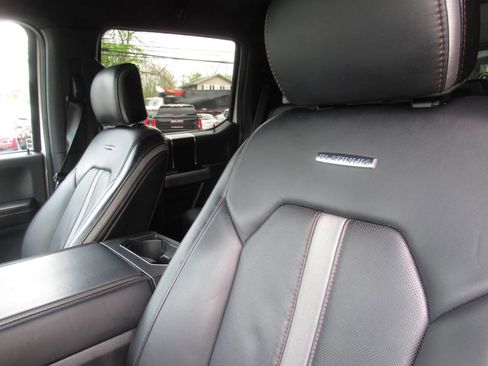 Used 2018 Ford F150 Platinum w/ Equipment Group 701A Luxury AWD/4WD image 16