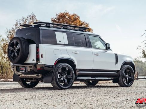 Used 2022 Land Rover Defender 110 X-Dynamic HSE image 59