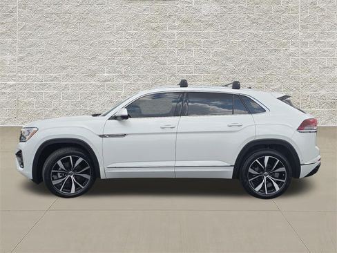Certified 2024 Volkswagen Atlas Cross Sport SEL Premium R-Line AWD/4WD image 4