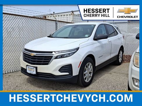 Certified 2023 Chevrolet Equinox LS w/ LS Convenience Package image 1