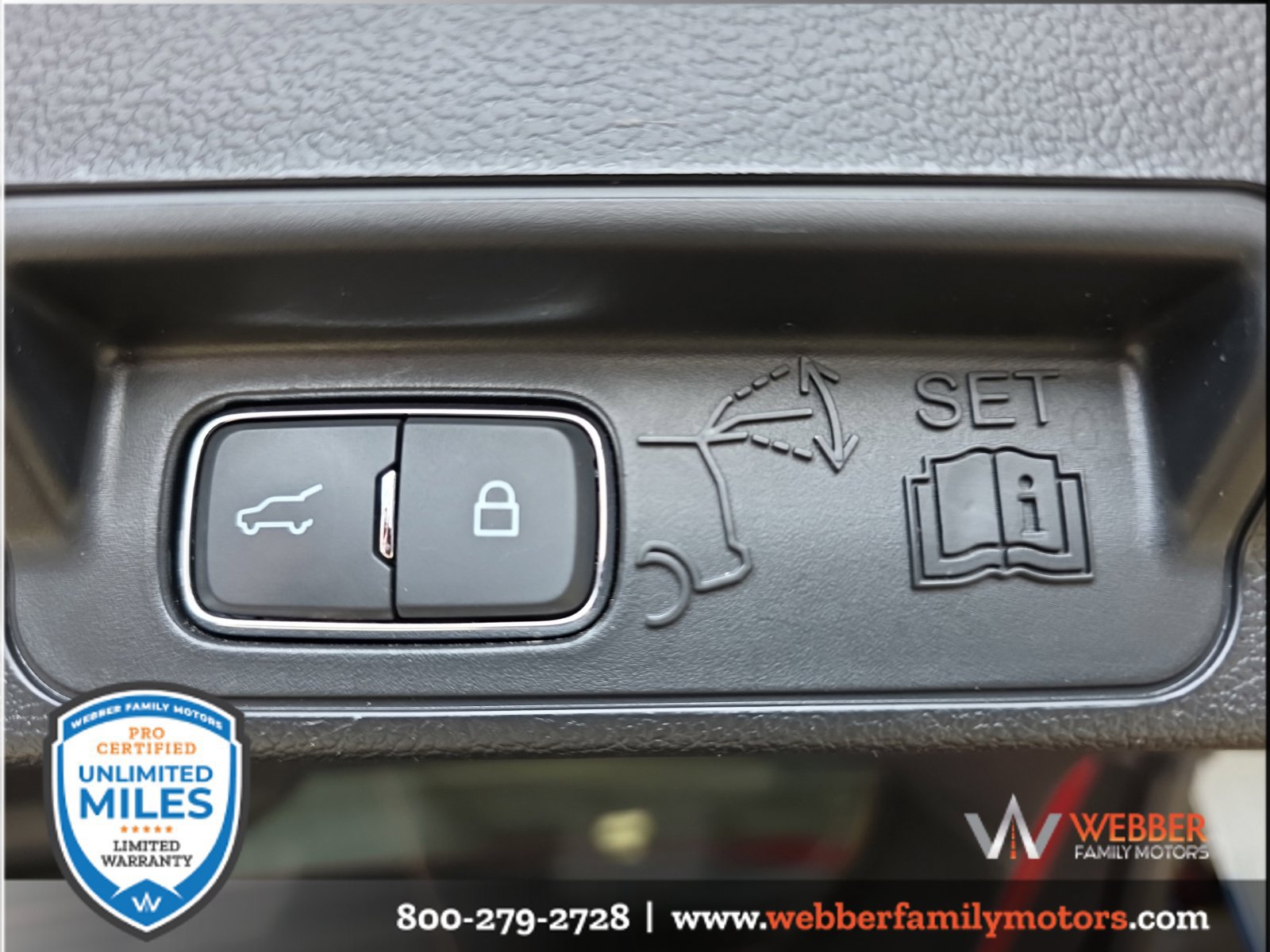 Used 2024 Ford Explorer XLT w/ Equipment Group 202A AWD/4WD image 7