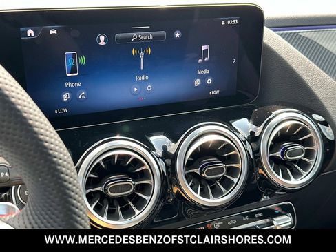 New 2025 Mercedes-Benz GLA 250 4MATIC image 29