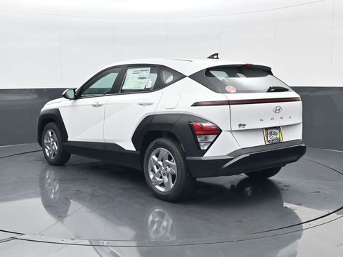 New 2026 Hyundai Kona SE image 7