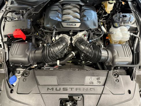Used 2025 Ford Mustang GT Premium RWD image 34