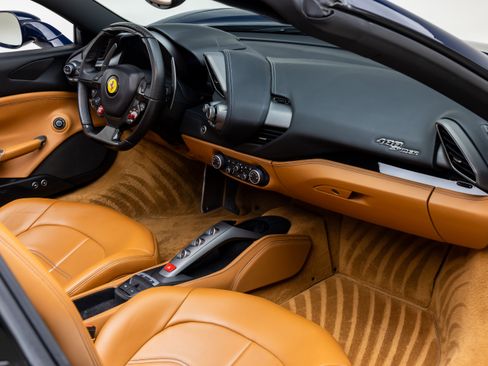 Used 2018 Ferrari 488 Spider RWD image 29