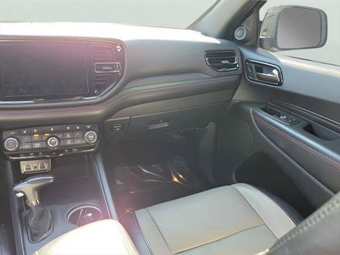 Used 2023 Dodge Durango GT AWD/4WD image 17