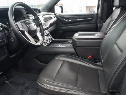 Used 2023 GMC Yukon Denali image 13
