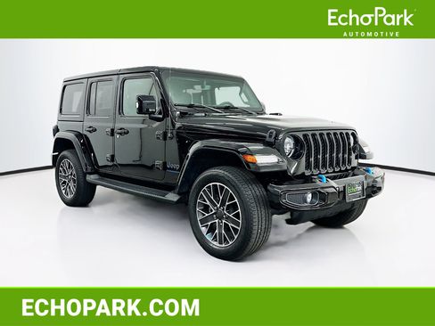 Used 2023 Jeep Wrangler Unlimited Sahara AWD/4WD image 1
