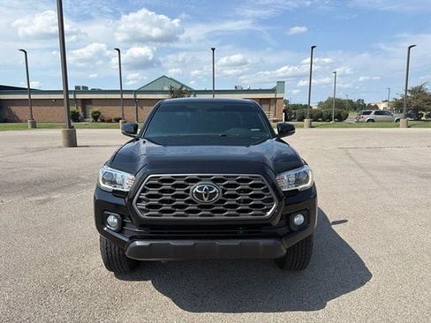 Certified 2023 Toyota Tacoma TRD Off-Road w/ Technology Package AWD/4WD image 8