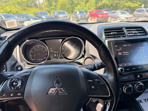 Used 2020 Mitsubishi Outlander Sport Black Edition FWD image 26