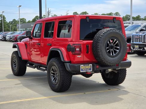 Used 2024 Jeep Wrangler Unlimited Rubicon AWD/4WD image 7