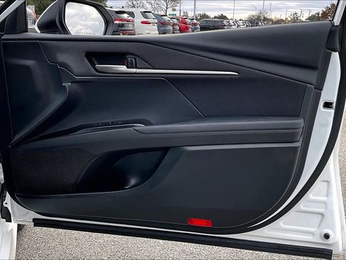 Used 2025 Toyota Camry LE image 23