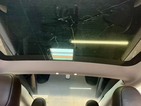Used 2023 Tesla Model 3 Standard Range RWD image 21
