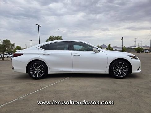 Certified 2025 Lexus ES 300h w/ Premium Package FWD image 8
