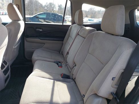 Used 2016 Honda Pilot LX image 13