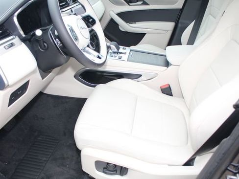 New 2026 Jaguar F-PACE R-Dynamic S image 20