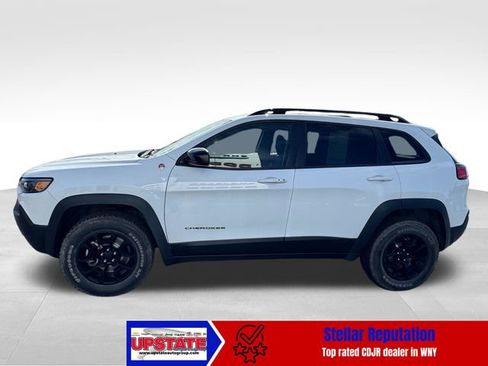 Used 2022 Jeep Cherokee Trailhawk w/ Sound & Nav Group AWD/4WD image 4
