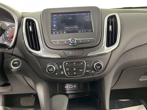Used 2023 Chevrolet Equinox LT image 25