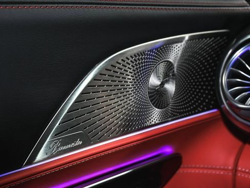 Used 2022 Mercedes-Benz SL 63 AMG 4MATIC w/ Driver Assistance Package image 38