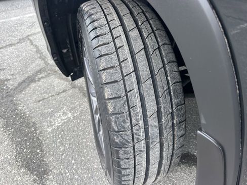 Used 2019 Toyota Highlander XLE image 36