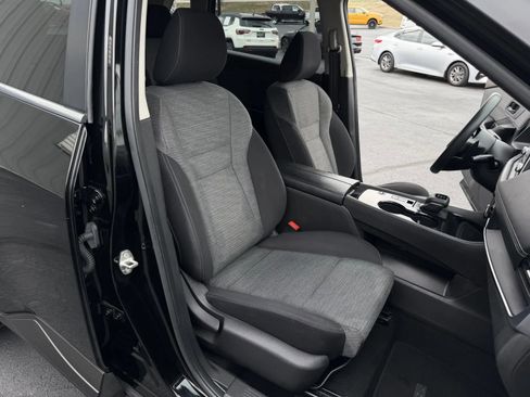 Used 2021 Nissan Rogue S image 41