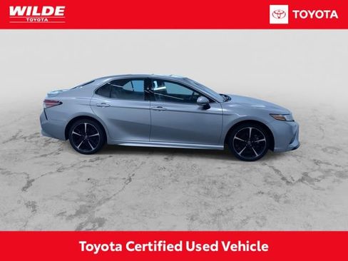 Certified 2018 Toyota Camry XSE image 2