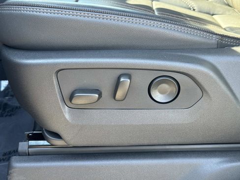 Used 2025 Chevrolet Silverado 1500 High Country w/ High Country Premium Package image 16