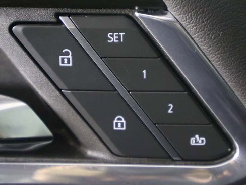 Used 2024 GMC Sierra 2500 Denali w/ Denali Reserve Package image 36