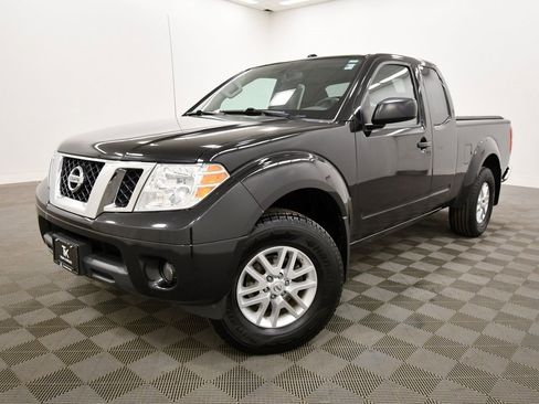 Used 2017 Nissan Frontier SV w/ SV Value Truck Package image 2