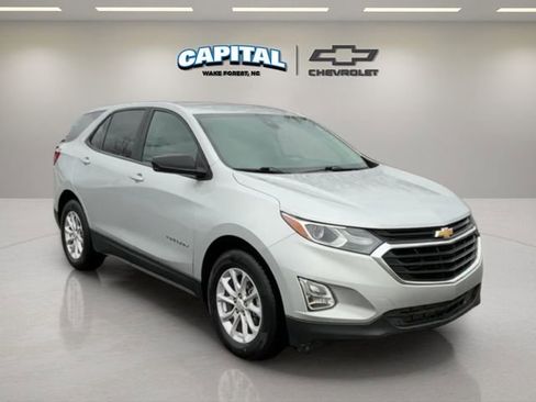Used 2021 Chevrolet Equinox LS w/ LS Convenience Package image 7