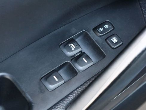 Used 2016 Hyundai Veloster Turbo image 29