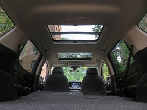 Used 2017 GMC Acadia SLE w/ Driver Alert Package I image 25