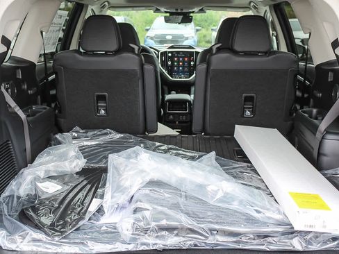 New 2025 Subaru Ascent Touring image 13