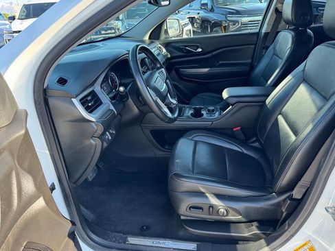 Certified 2023 GMC Acadia SLT FWD image 22