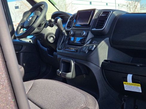 New 2025 RAM ProMaster 1500 w/ Quick Order Package 22G SLT image 6