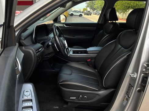 Used 2025 Hyundai Palisade SEL FWD image 10
