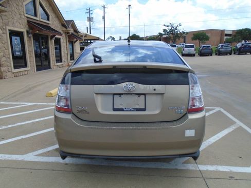Used 2004 Toyota Prius FWD image 6