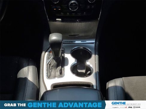 Used 2020 Jeep Grand Cherokee Altitude image 21