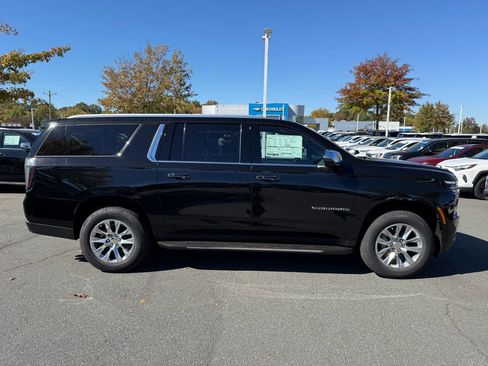 New 2026 Chevrolet Suburban Premier image 10