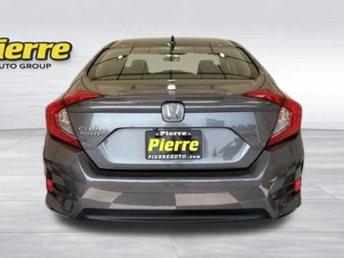Used 2018 Honda Civic EX image 3