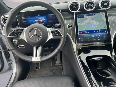 Certified 2025 Mercedes-Benz GLC 300 4MATIC image 10