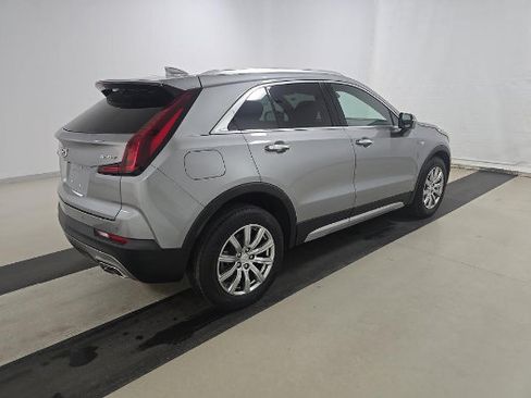 Used 2023 Cadillac XT4 Premium Luxury FWD image 2