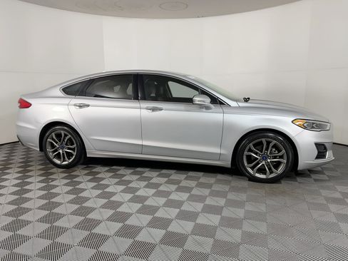 Used 2019 Ford Fusion SEL image 6