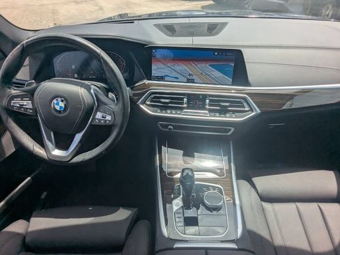 Used 2021 BMW X5 sDrive40i w/ Premium Package RWD image 2