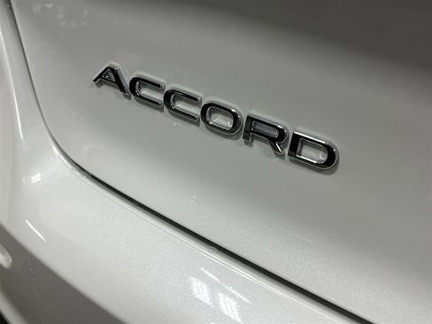 New 2025 Honda Accord SE image 9