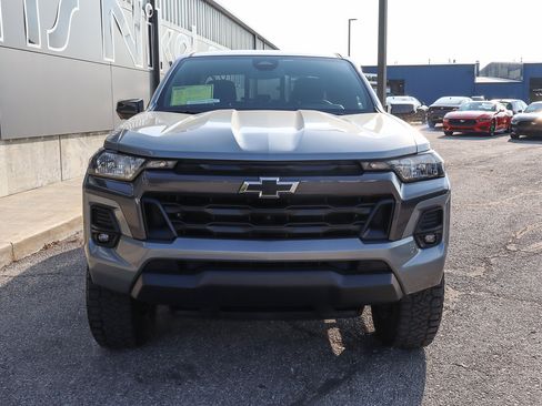 Used 2023 Chevrolet Colorado LT w/ LT Convenience Package II image 2