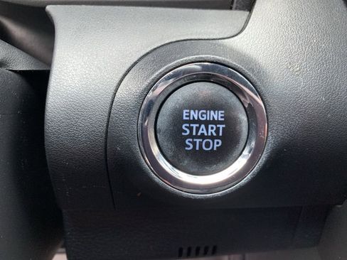 Used 2019 Toyota Avalon XSE image 24