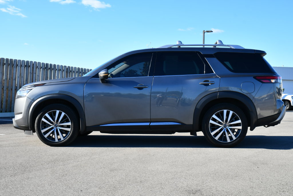 Used 2022 Nissan Pathfinder Platinum w/ Cargo Package AWD/4WD image 7