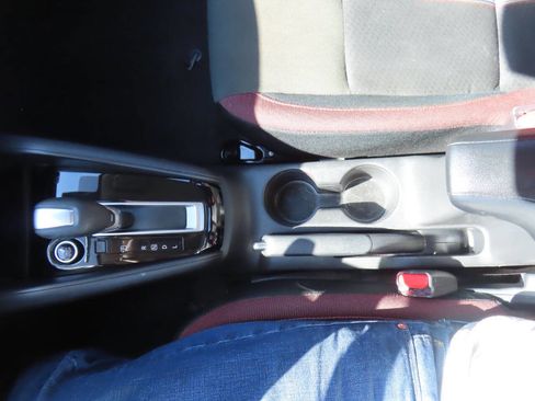 Used 2024 Nissan Versa SR FWD image 50